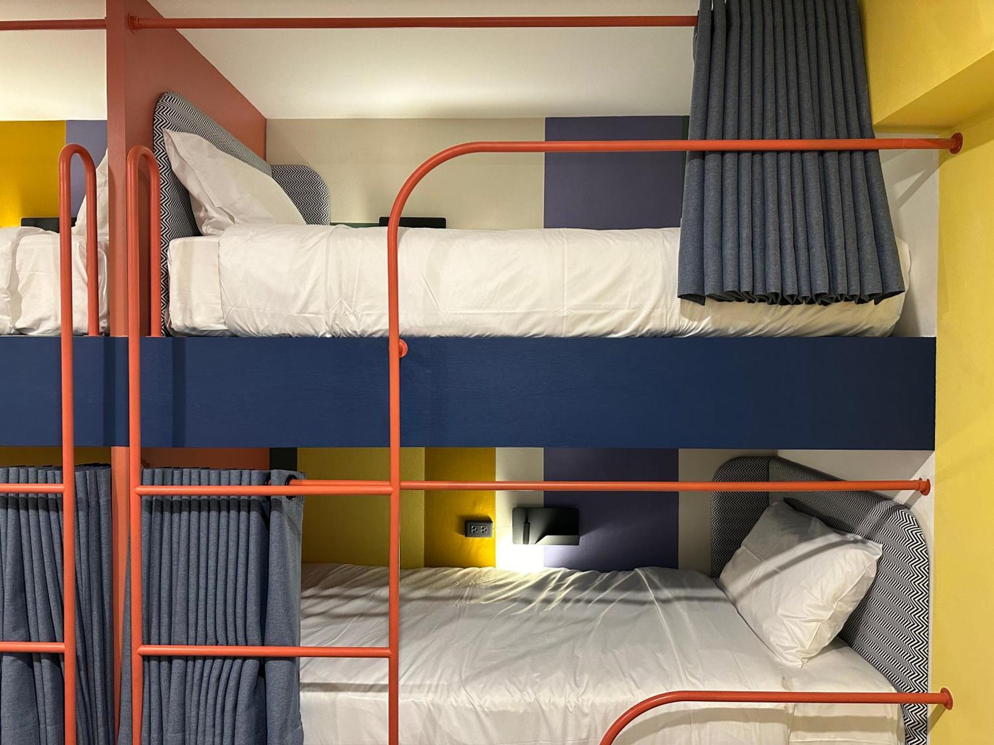 Parcel Hotel Банкок Екстериор снимка