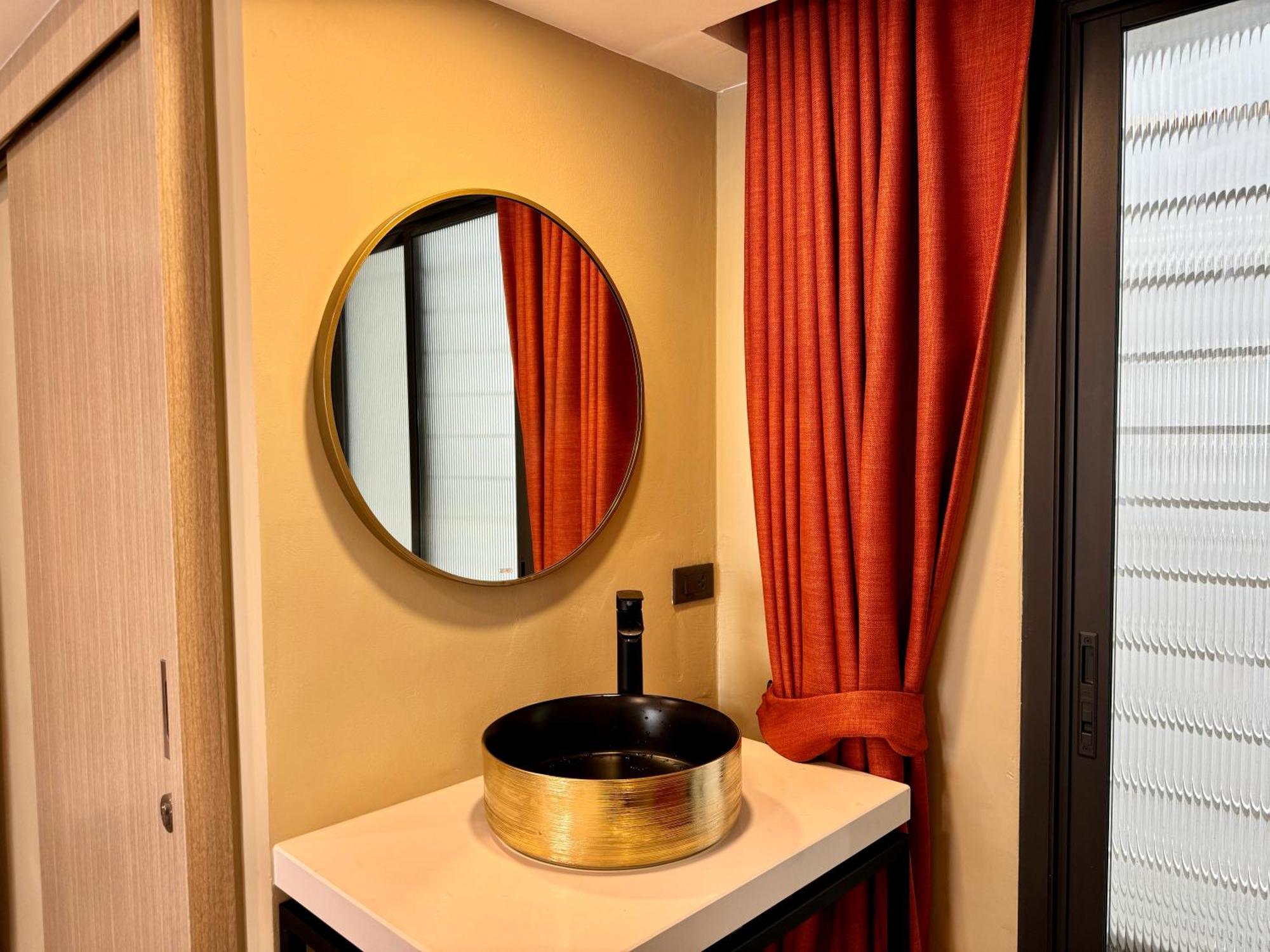 Parcel Hotel Банкок Екстериор снимка