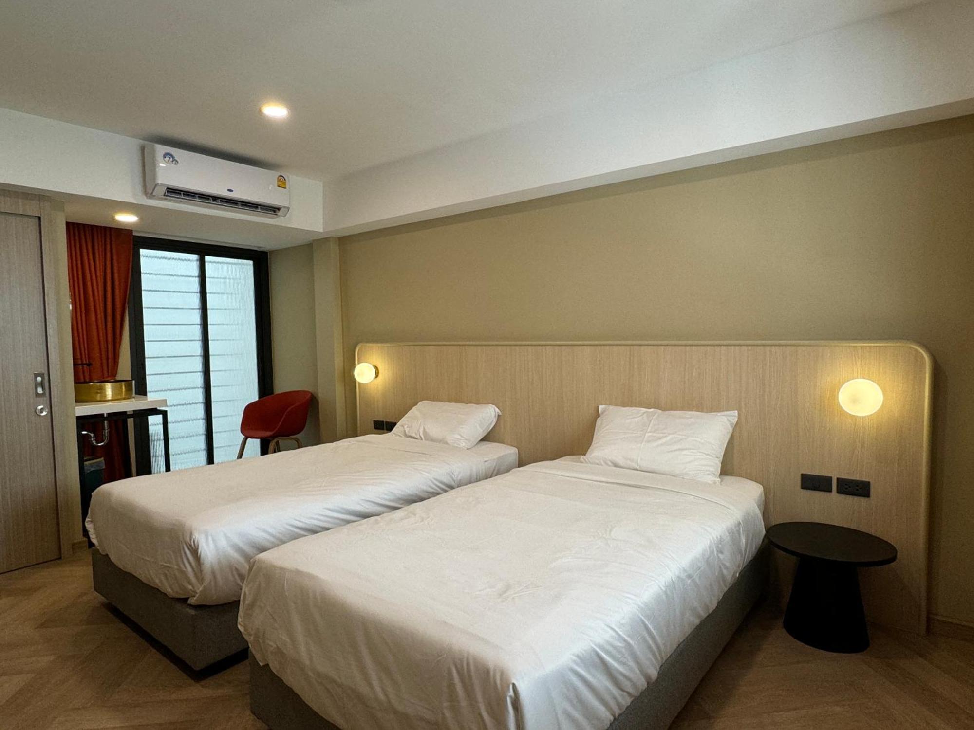 Parcel Hotel Банкок Екстериор снимка